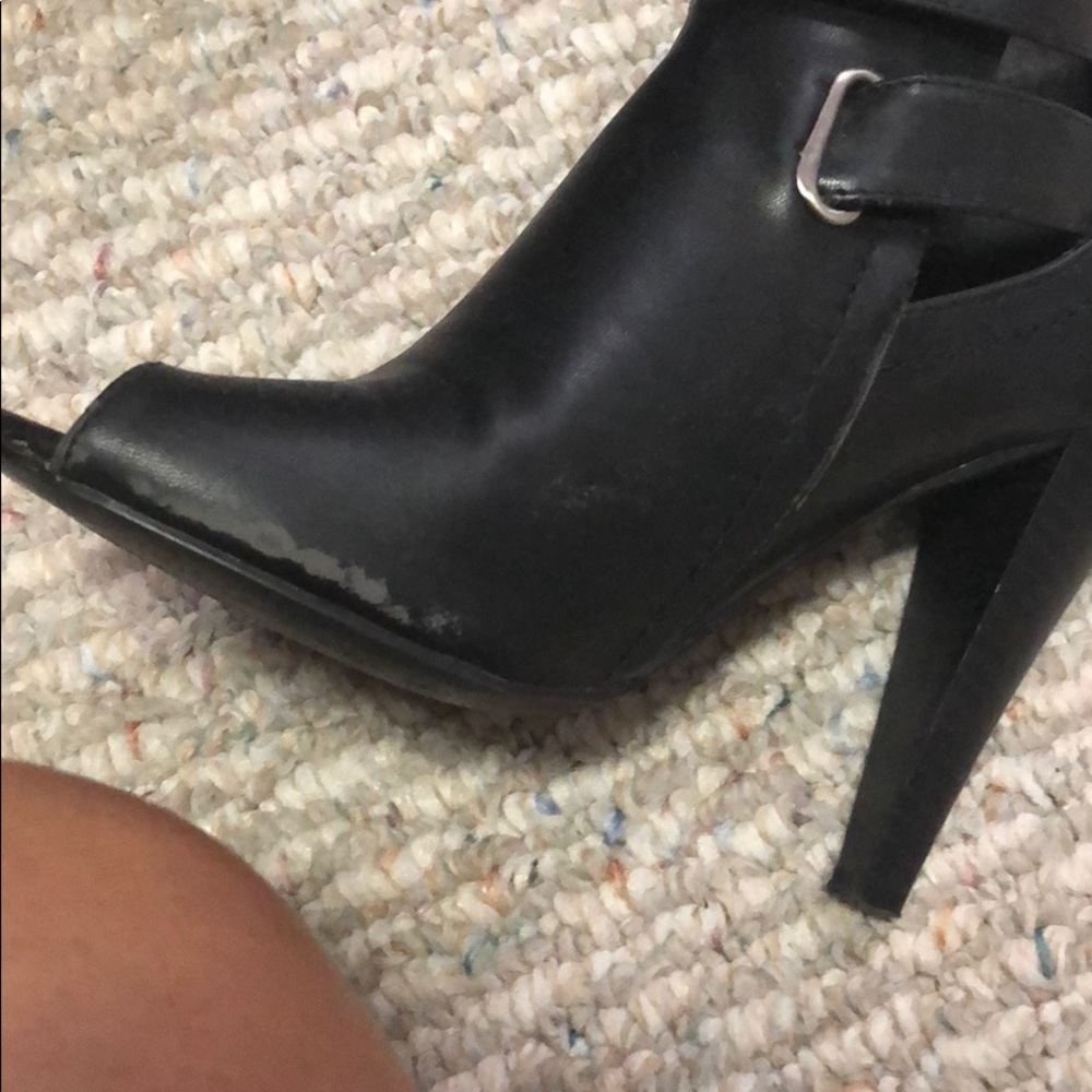 Heels - Picture 4 of 5